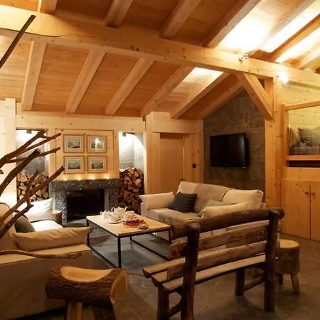Sainte-foy-l'argentiere Chalet Sleeps 50 Wifi Chalet Chamonix