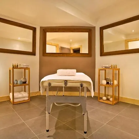 Sainte-foy-l'argentiere Chalet Sleeps 50 Wifi
