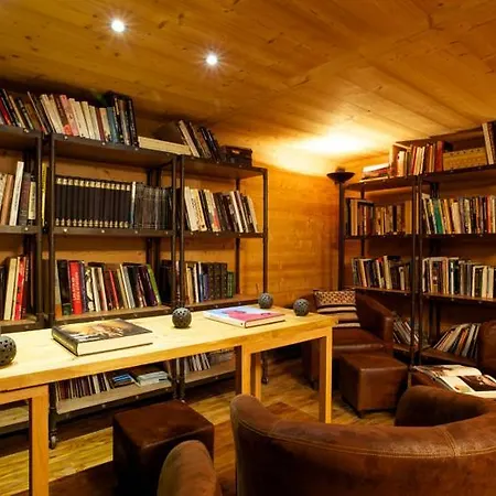 Sainte-foy-l'argentiere Chalet Sleeps 50 Wifi